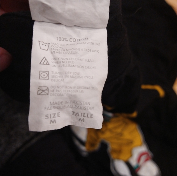 Medium Tazmanian devil Gucci reprod print on a ideal active apparel t-shirt - Picture 3 of 5